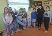 4B3